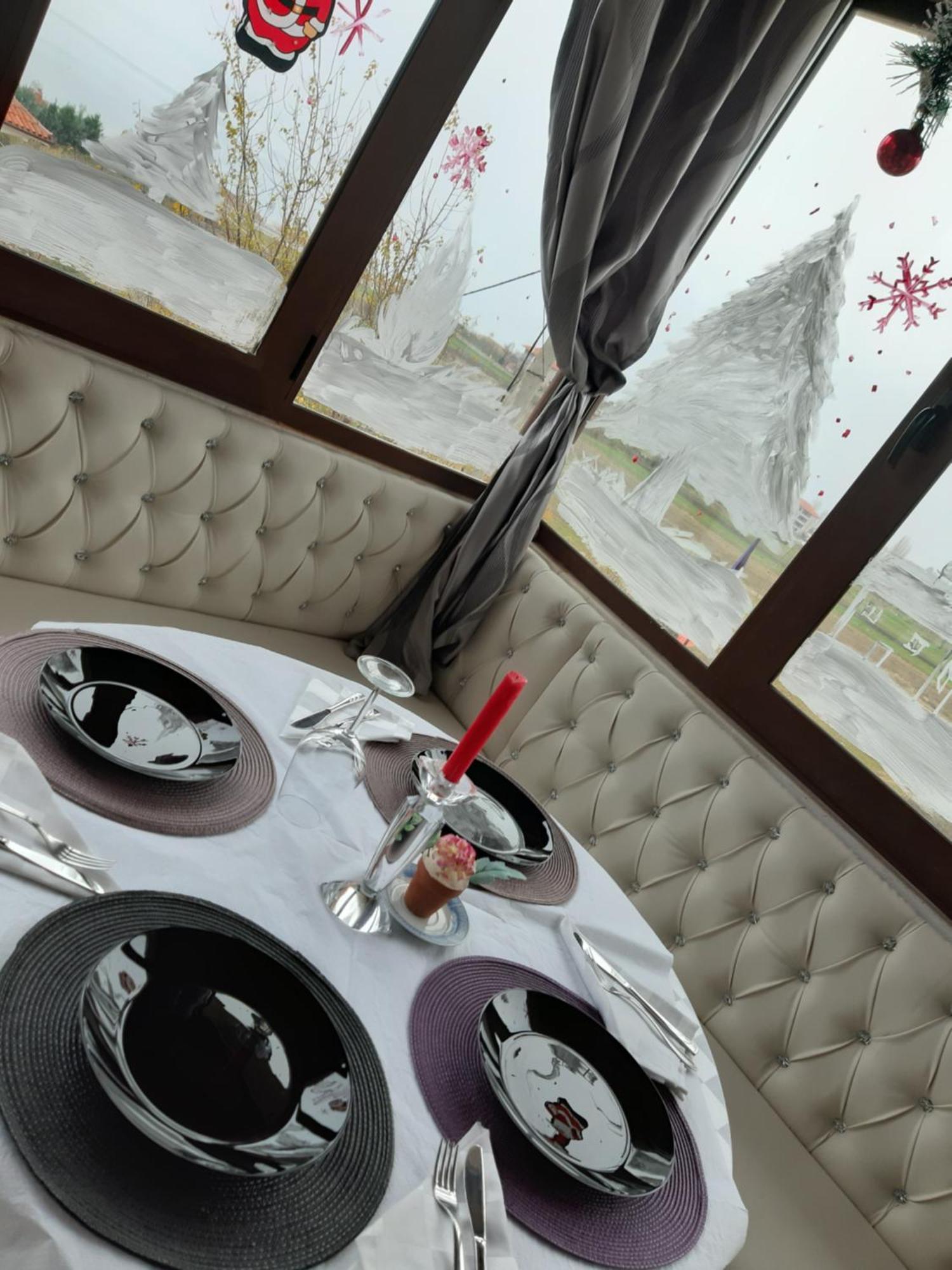 Hotel Villa Stone Dream Bar Restaurant Udenisht 外观 照片
