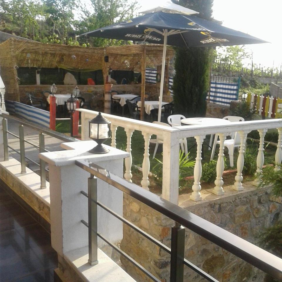Hotel Villa Stone Dream Bar Restaurant Udenisht 外观 照片